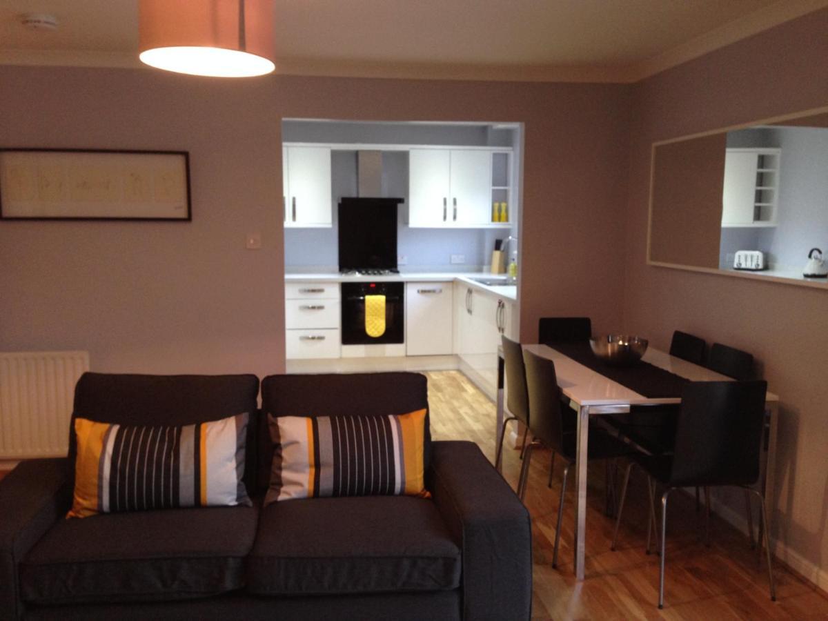Flat Three, 212 Eaglesham Road, East Kilbride, Glasgow Exteriör bild