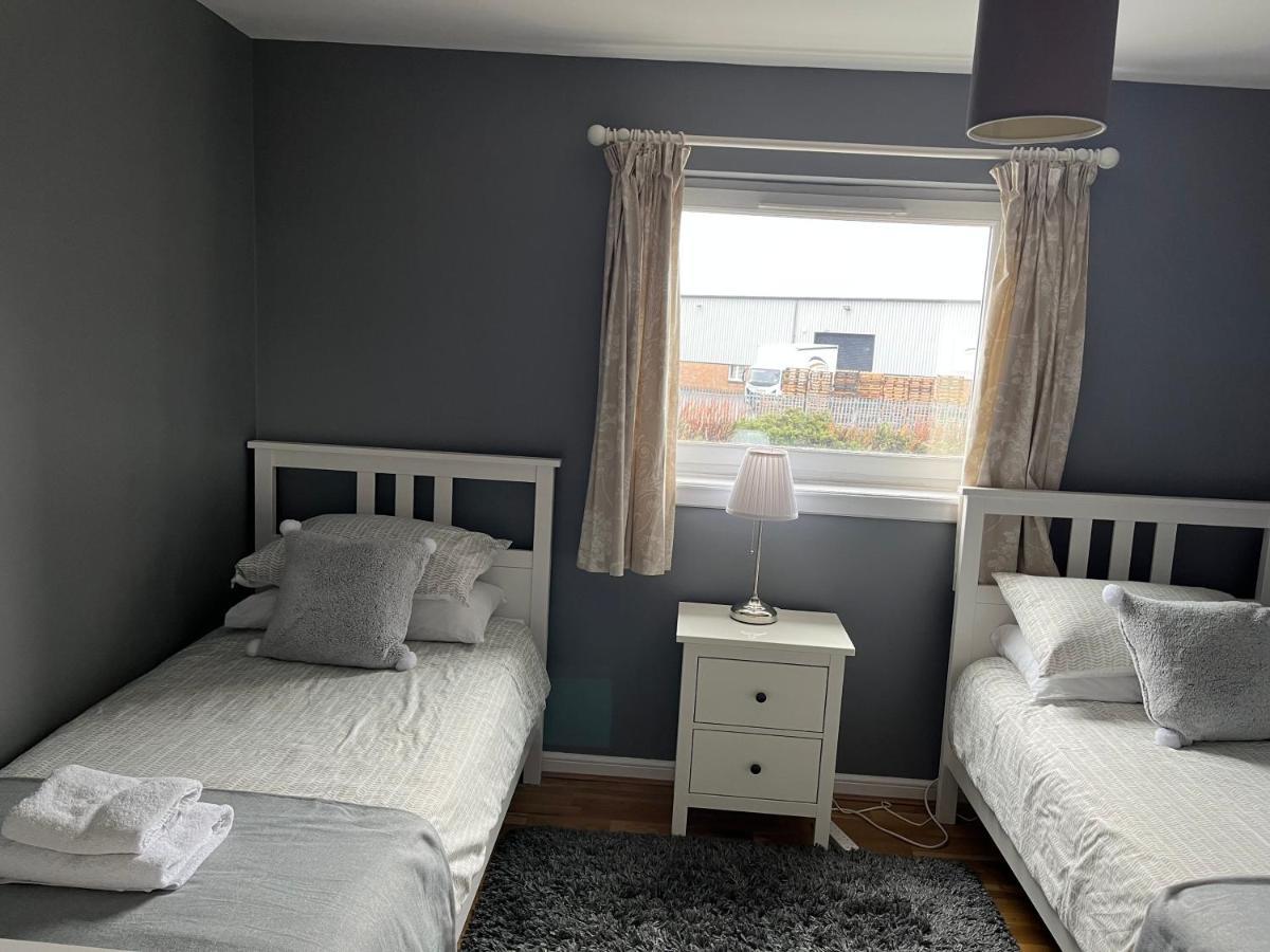 Flat Three, 212 Eaglesham Road, East Kilbride, Glasgow Exteriör bild