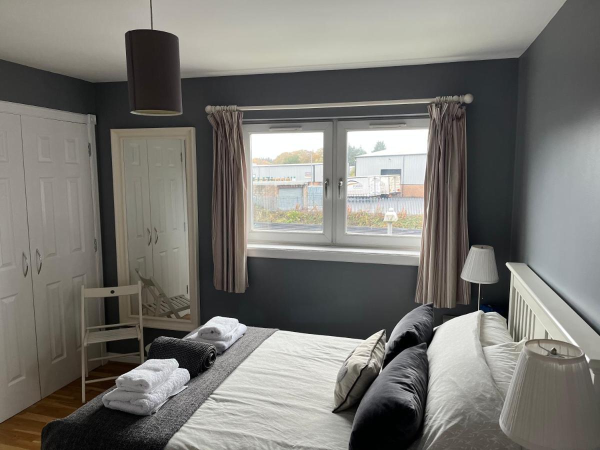 Flat Three, 212 Eaglesham Road, East Kilbride, Glasgow Exteriör bild